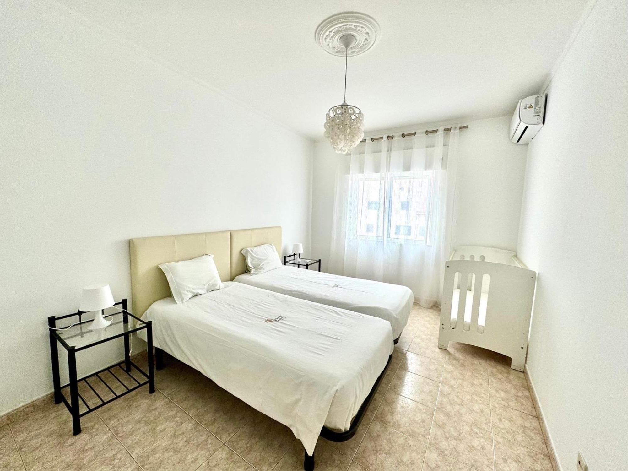 Apartamento Millenium Vista Mar- 2 Passos Da Praia Quarteira Extérieur photo